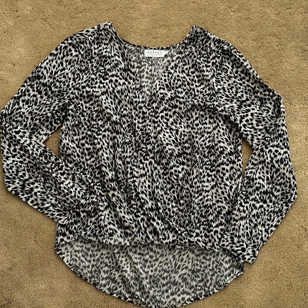 velvet by Graham and Spencer print top.